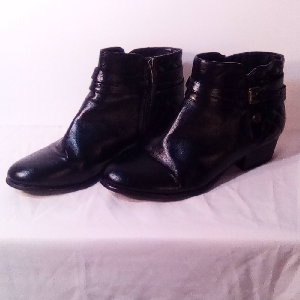 Women's ankle biker boots